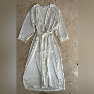 Vintage 90s VS Robe